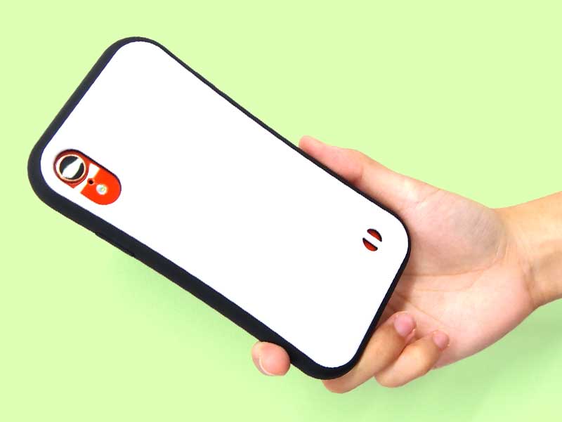 スマホ本体を優しくしっかり包むTPUバンパー素材